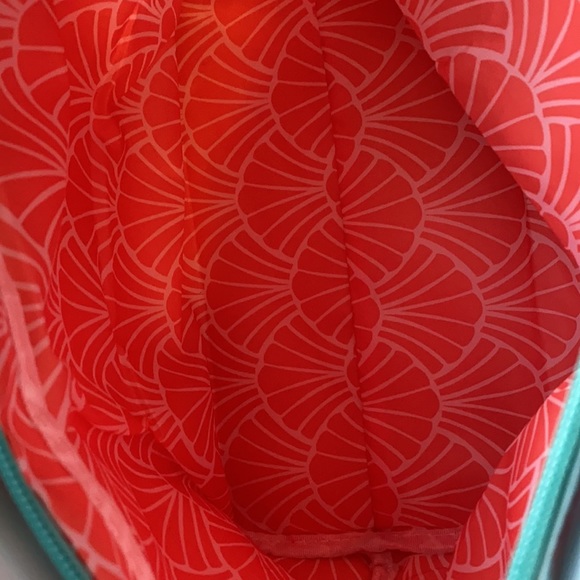 ❗️SOLD❗️Tupperware  Insulated Tote Bag 💼 - Picture 3 of 3